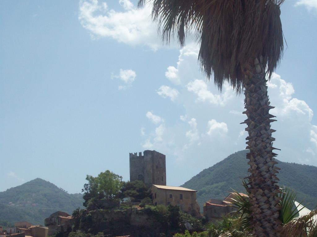 Al Fakhar Bed & Breakfast Ficarra Exterior photo